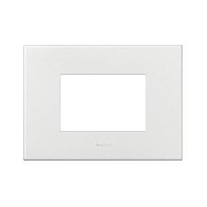 Legrand 575010 Arteor Coverplate, Square 3 Module Horizontal, Durable Polycarbonate, 127mm x 92mm x 7.7mm, Compatible with Arteor International Switch, White 1 Legrand 575010 Arteor Coverplate, Square 3 Module Horizontal, Durable Polycarbonate, 127mm x 92mm x 7.7mm, Compatible with Arteor International Switch, White